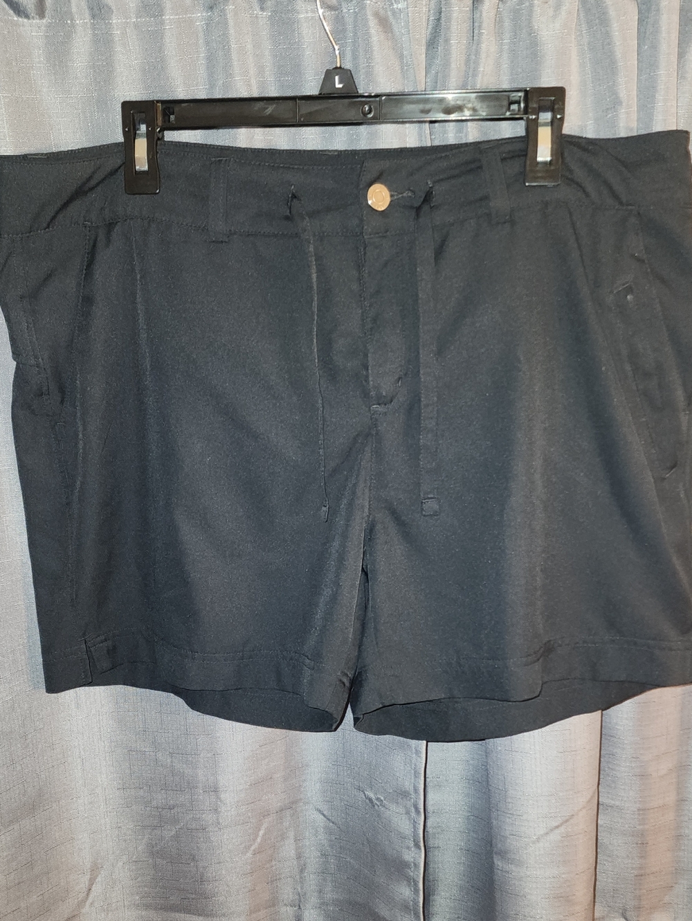 Magellan Outdoors Black Casual Pull-On Bermuda Shorts